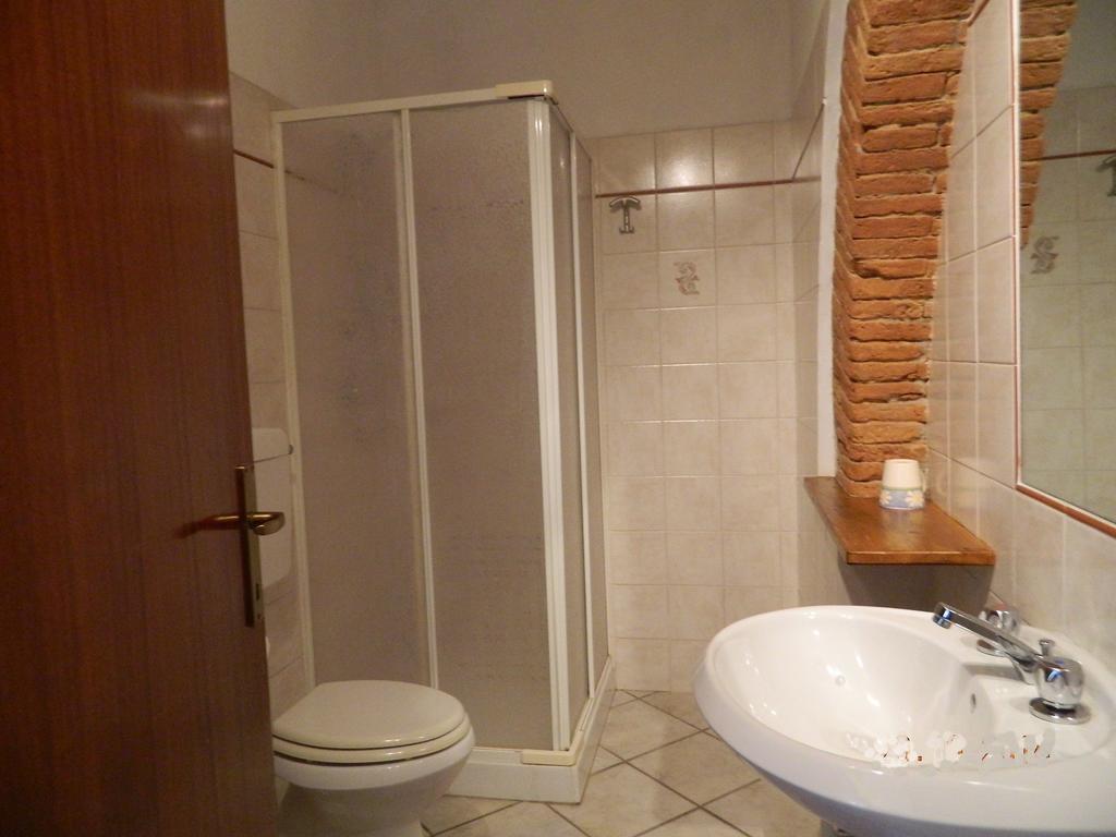 Podere Santo Signoretto سان فينتْشينسو الغرفة الصورة